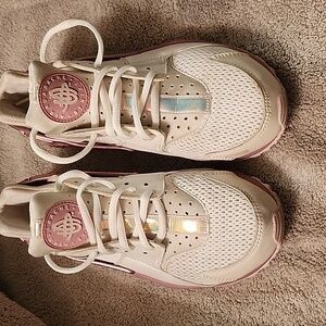 Nike  air huarche shoes